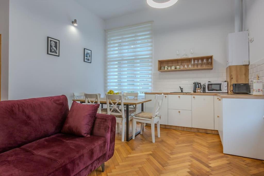 Appartamento Gb4 By Rentable Braşov Esterno foto