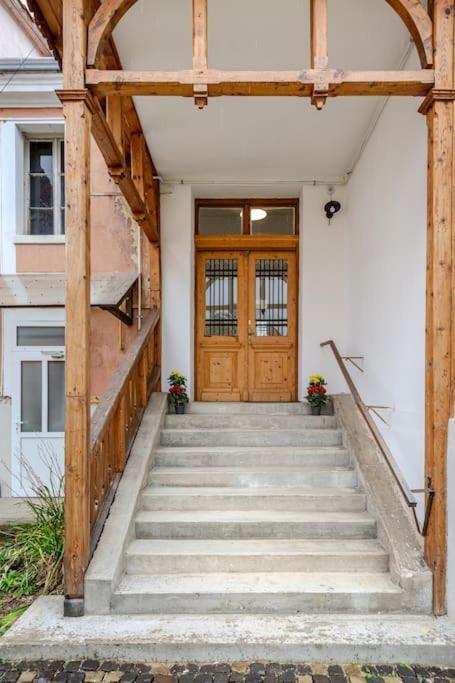 Appartamento Gb4 By Rentable Braşov Esterno foto